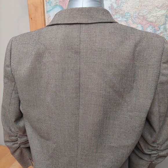 Calvin Klein Single Breasted Blazer faux pockets, single button, rouch sleeves - Picture 11 of 13